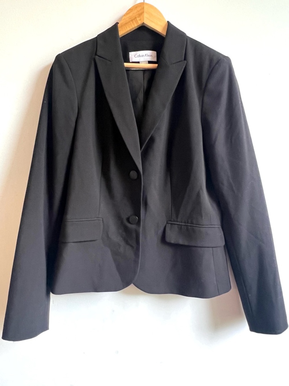 Calvin Klein Black Women's Two-Button Tailored Blazer
